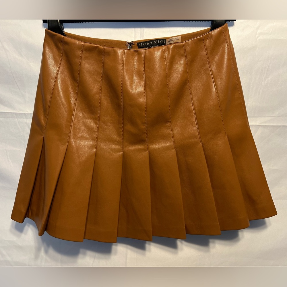 Alice + Olivia Carter Faux Leather Pleated Miniskirt Xmas specials!!!